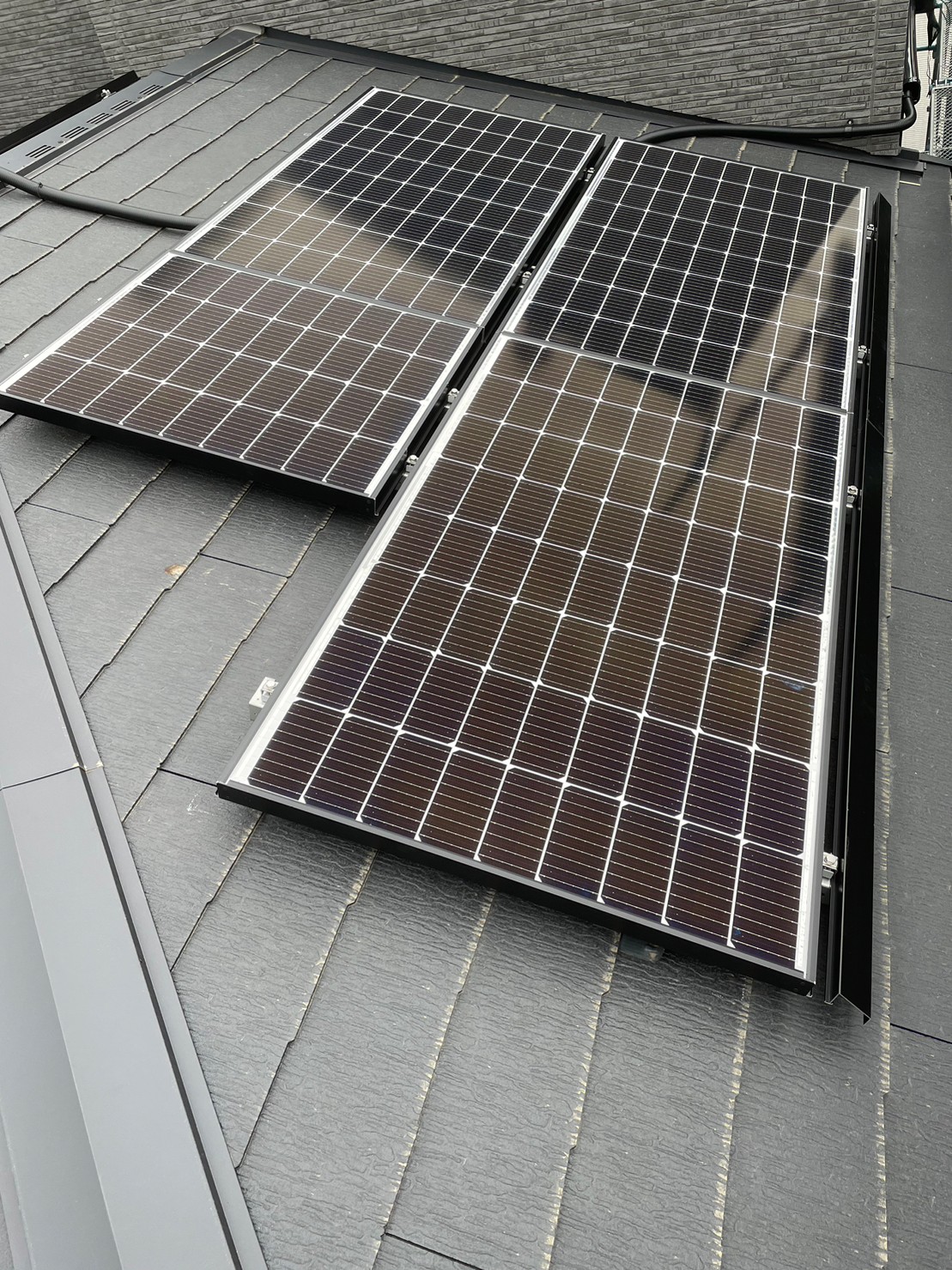 🌸本日は青梅市で太陽光パネルの工事でした👷